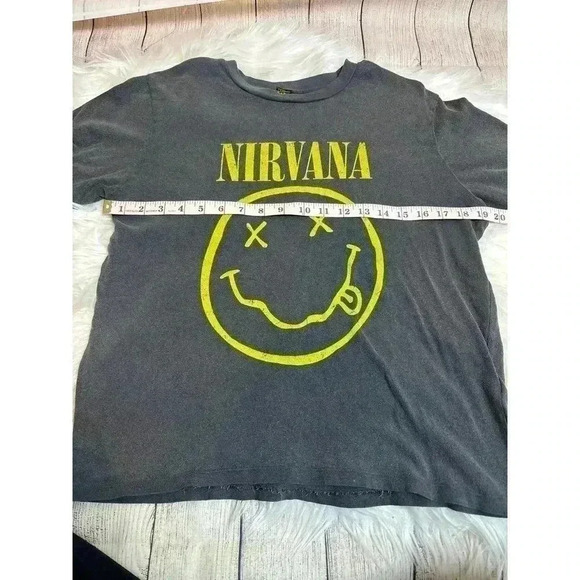 Nirvana Long Gone 2019 Tshirt Washed Out Gray Size XS - Picture 4 of 5